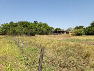 #5: Visão sul e confluência à direita da casa – south view and confluence at the right of the house