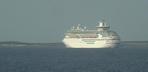 #6: Norwegian passenger ship, just anchoring off Little Stirrup Cay