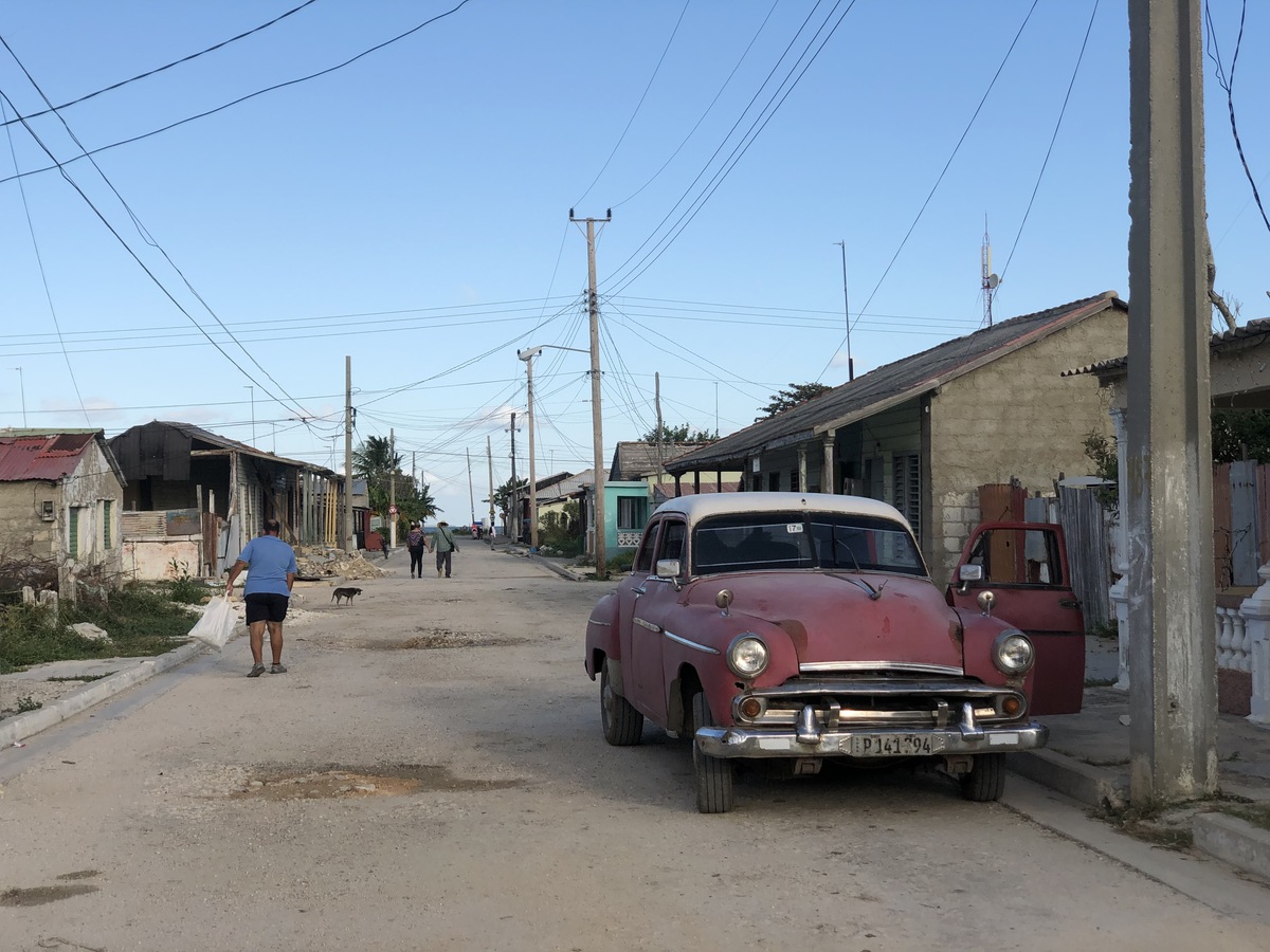 Road in Isabela de Sagua