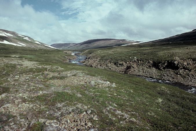 Hraundalur looking east