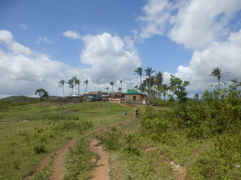 Entering the village Fernandez