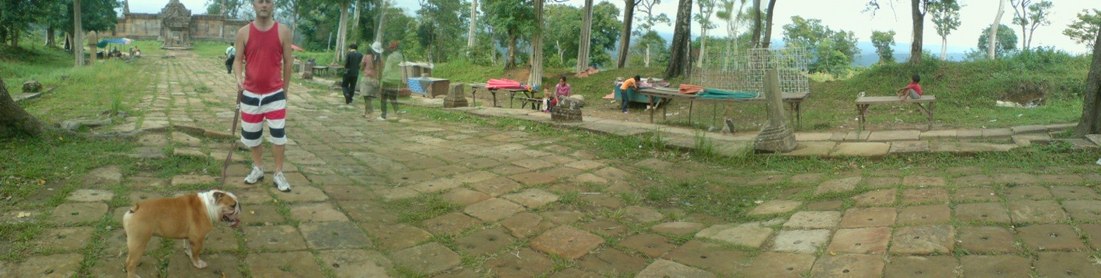 Preah Vihear, on the way to the confluence